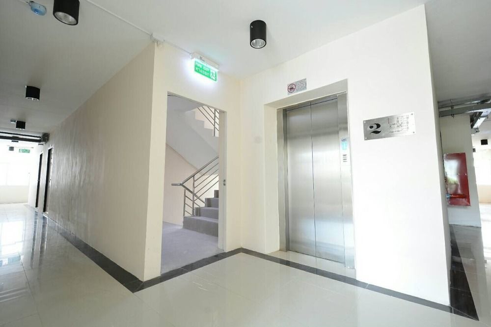 42 Place Bangkok Esterno foto